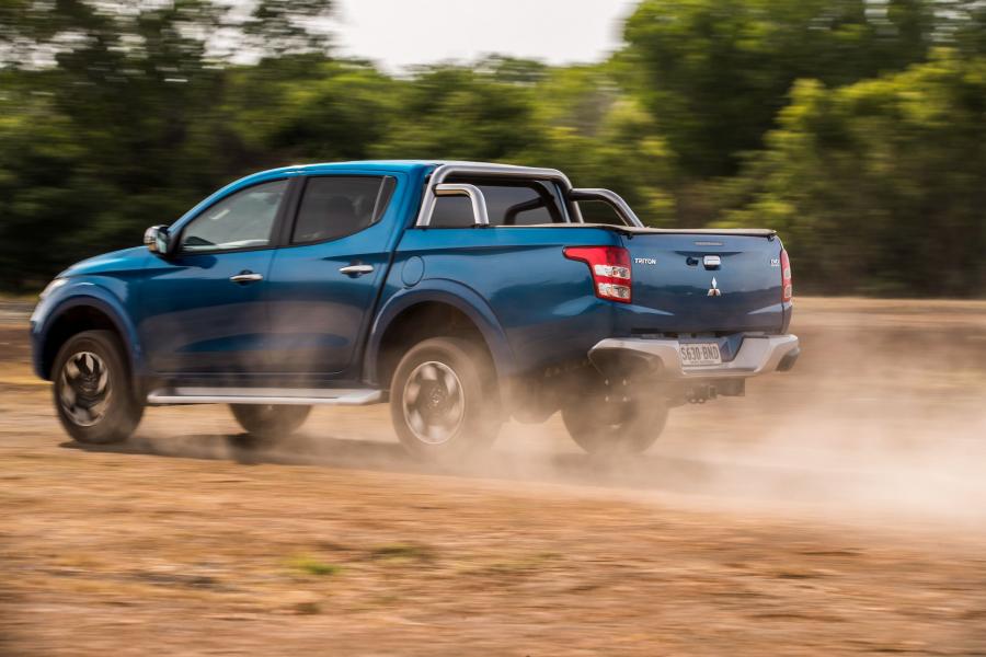  Mitsubishi Triton GLS Double Cab 2015 года  (AU) (фото 17 из 27)